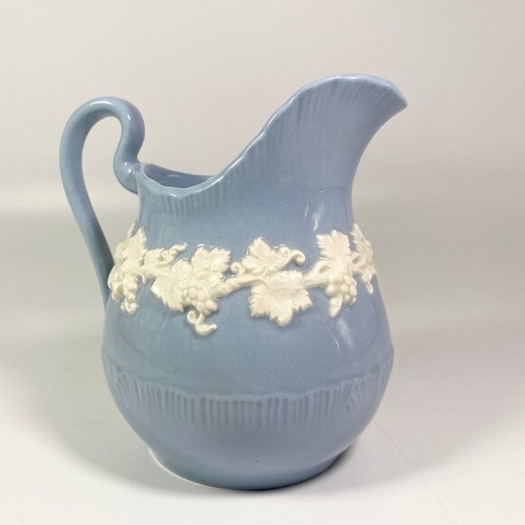 1950s Wedgwood Queensware Embossed Cream On Blue Creamer Sugar Bowl - Picture 9 of 16